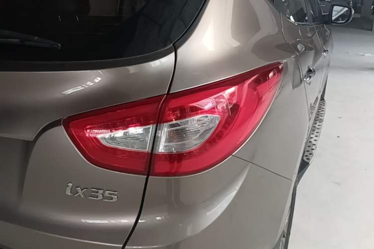 Used Hyundai ix35 2015 2.0L Automatic 2WD Smart Type China IV Right Rear Taillight