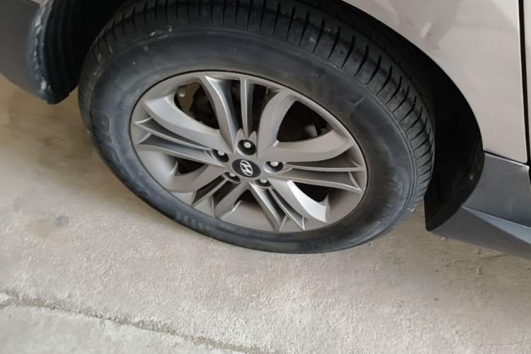 Used Hyundai ix35 2015 2.0L Automatic 2WD Smart Version China V Standard Right Rear Wheel Hub