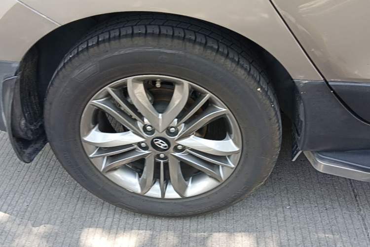 Used Hyundai ix35 2015 2.0L Automatic 2WD Smart Type China IV Right Rear Wheel Hub