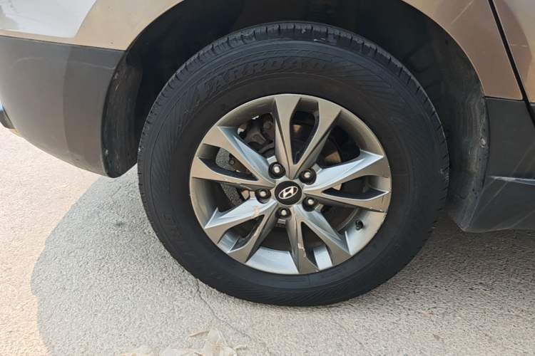 Used Hyundai ix35 2015 2.0L Automatic 2WD Comfort Edition China IV Standard Right Rear Wheel Hub