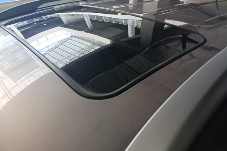 Used Hyundai ix35 2015 2.0L Automatic 2WD Smart Type China IV Roof