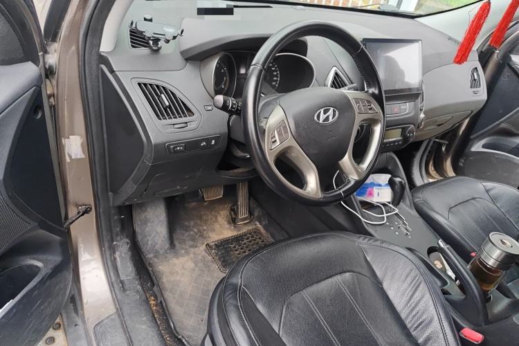 Used Hyundai ix35 2015 2.0L Automatic 2WD Smart Type China IV Steering Wheel