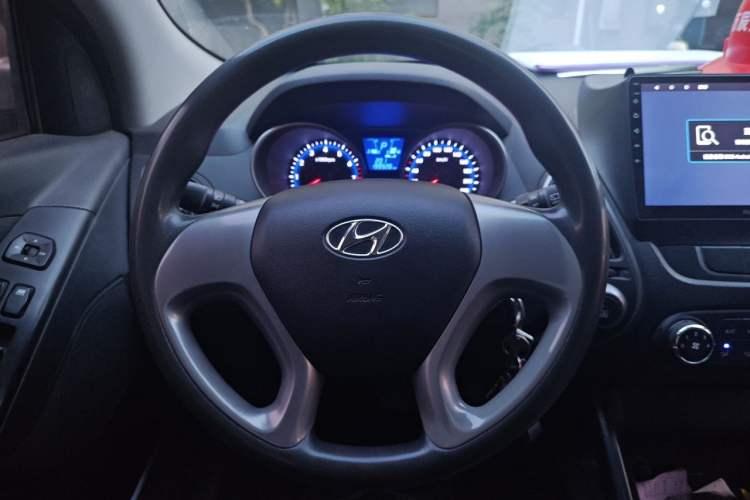 Used Hyundai ix35 2015 2.0L Automatic 2WD Comfort Edition China V Standard Steering Wheel