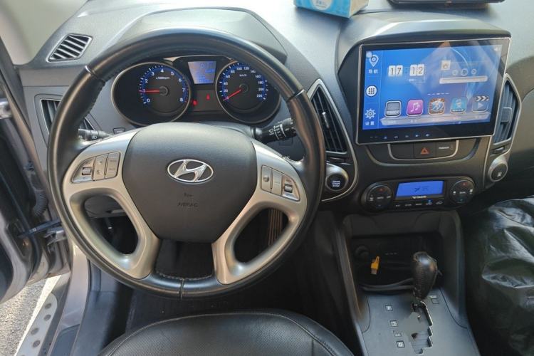 Used Hyundai ix35 2015 2.0L Automatic 2WD Smart Type China IV Steering Wheel