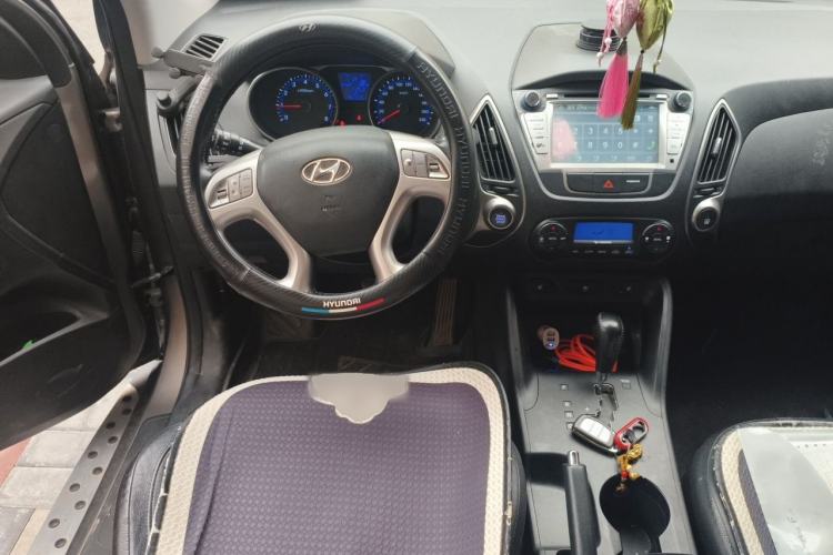 Used Hyundai ix35 2015 2.0L Automatic 2WD Smart Type China IV Steering Wheel
