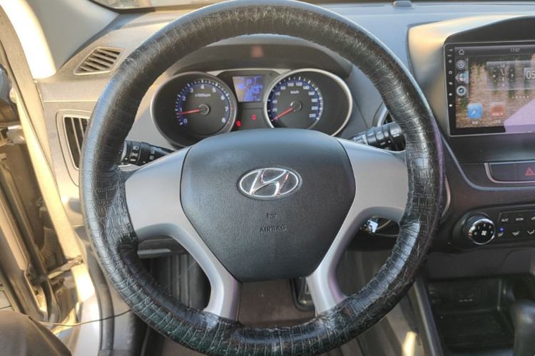 Used Hyundai ix35 2015 2.0L Automatic 2WD Comfort Edition China V Standard Steering Wheel