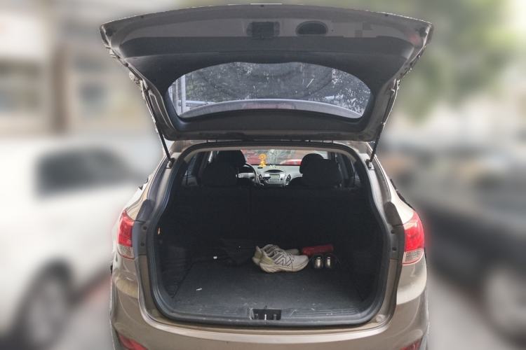 Used Hyundai ix35 2015 2.0L Automatic 2WD Comfort Edition China IV Standard Trunk