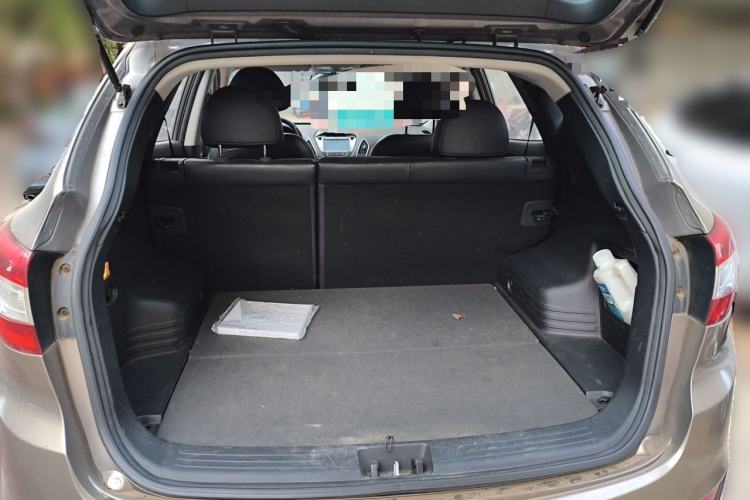 Used Hyundai ix35 2015 2.0L Automatic 2WD Smart Type China IV Trunk