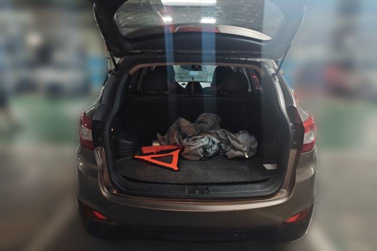 Used Hyundai ix35 2015 2.0L Automatic 2WD Smart Version China V Standard Trunk