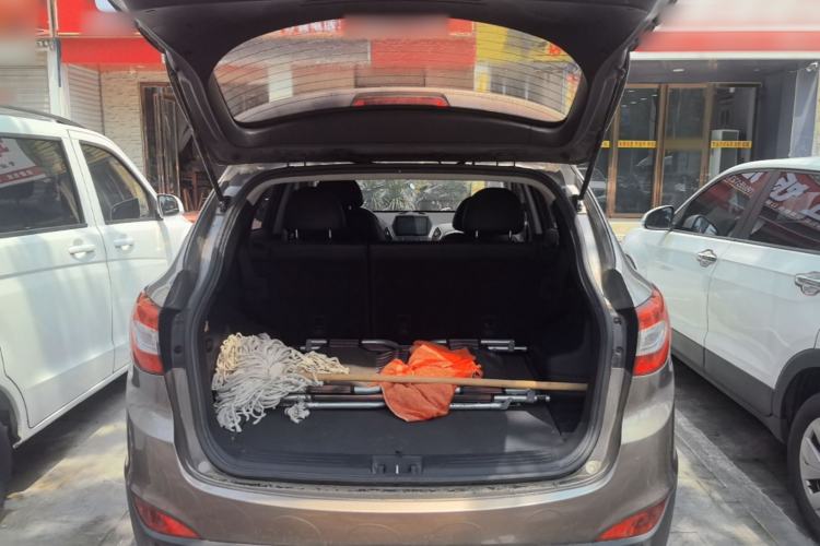 Used Hyundai ix35 2015 2.0L Automatic 2WD Smart Version China V Standard Trunk
