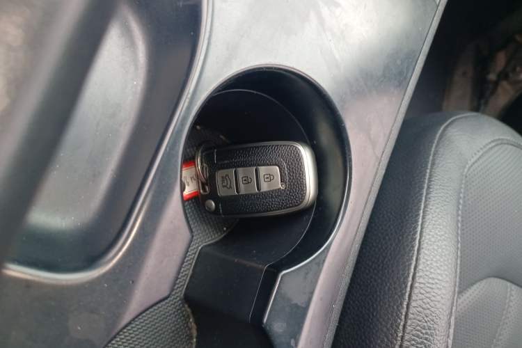 Used Hyundai ix35 2015 2.0L Automatic 2WD Smart Type China IV Vehicle Key