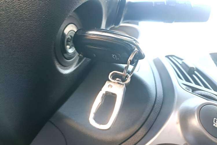 Used Hyundai ix35 2015 2.0L Automatic 2WD Comfort Edition China IV Standard Vehicle Key