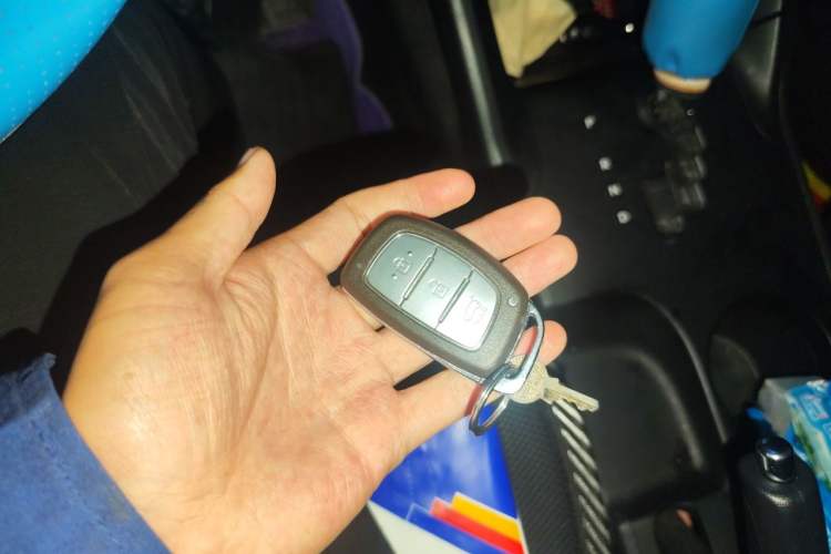 Used Hyundai ix35 2015 2.0L Automatic 2WD Smart Type China IV Vehicle Key