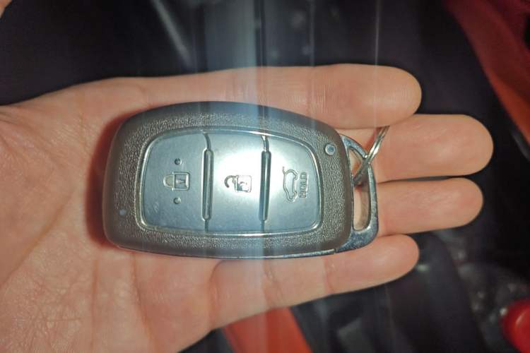 Used Hyundai ix35 2015 2.0L Automatic 2WD Smart Version China V Standard Vehicle Key