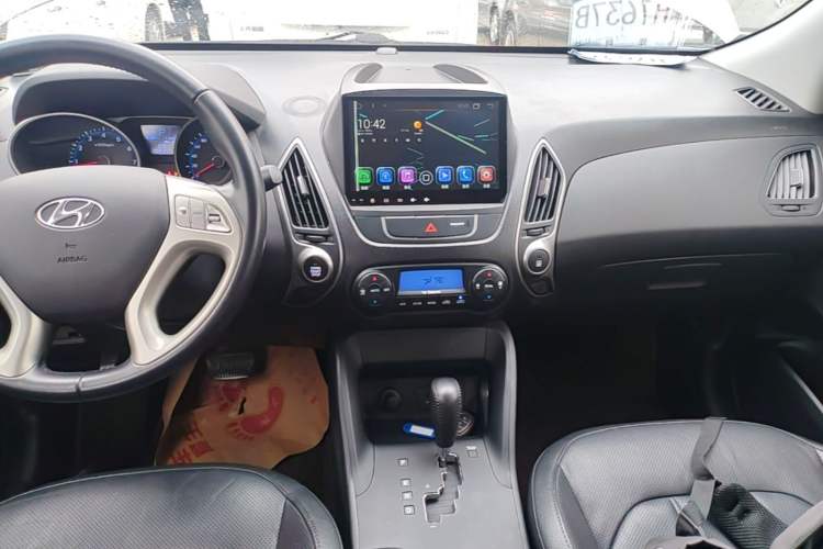Used Hyundai ix35 2015 2.0L Automatic 2WD Smart Type China IV Audio And AC Panel