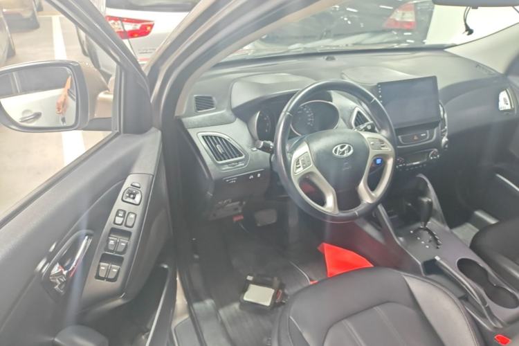 Used Hyundai ix35 2015 2.0L Automatic 2WD Smart Type China IV Driver Seat