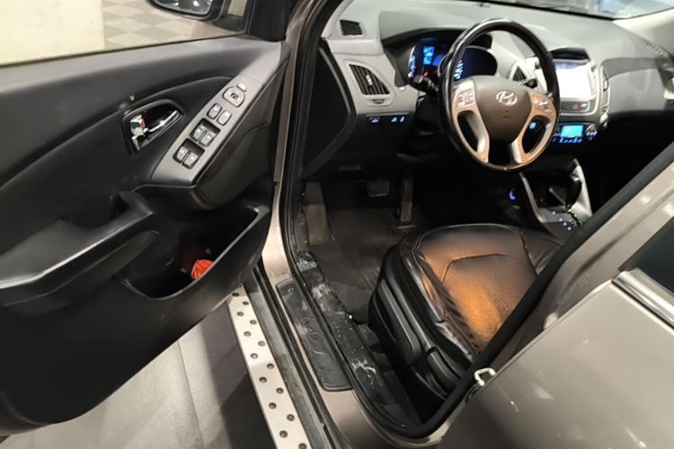 Used Hyundai ix35 2015 2.0L Automatic 2WD Smart Type China IV Driver Seat