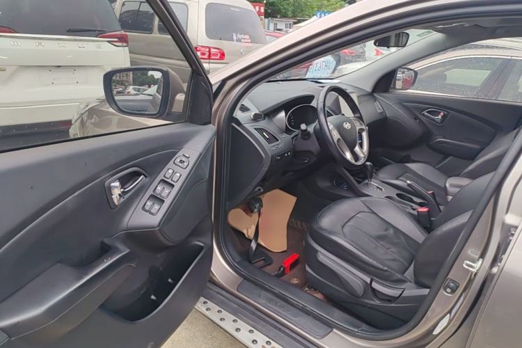 Used Hyundai ix35 2015 2.0L Automatic 2WD Smart Type China IV Driver Seat