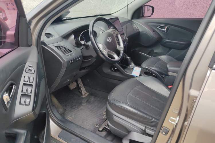 Used Hyundai ix35 2015 2.0L Automatic 2WD Smart Type China IV Driver Seat