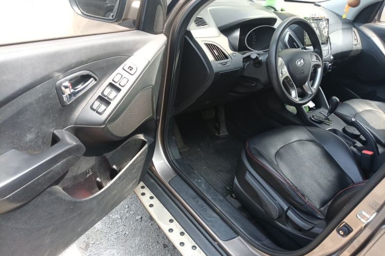 Used Hyundai ix35 2015 2.0L Automatic 2WD Comfort Edition China V Standard Driver Seat