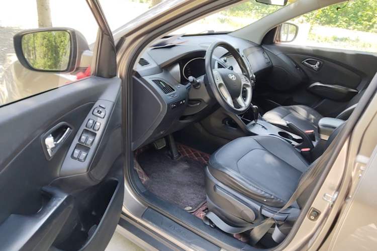 Used Hyundai ix35 2015 2.0L Automatic 2WD Smart Type China IV Driver Seat