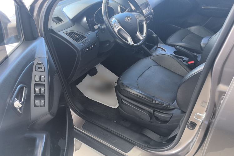 Used Hyundai ix35 2015 2.0L Automatic 4x4 Smart Version China V Standard Driver Seat