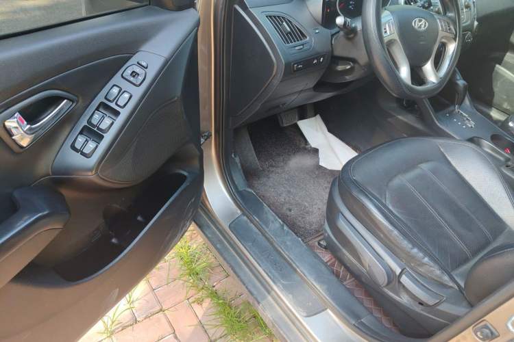 Used Hyundai ix35 2015 2.0L Automatic 2WD Smart Type China IV Driver Seat