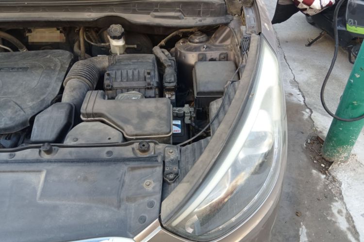 Used Hyundai ix35 2015 2.0L Automatic 2WD Smart Type China IV Engine Bay Left