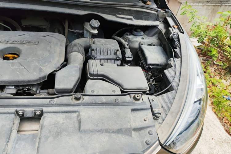 Used Hyundai ix35 2015 2.0L Automatic 2WD Smart Type China IV Engine Bay Left