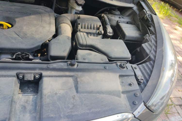 Used Hyundai ix35 2015 2.0L Automatic 2WD Smart Type China IV Engine Bay Left