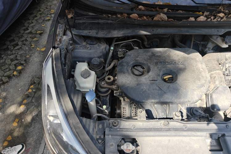 Used Hyundai ix35 2015 2.0L Automatic 2WD Smart Version China V Standard Engine Bay Right