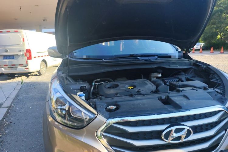 Used Hyundai ix35 2015 2.0L Automatic 2WD Smart Type China IV Engine Bay Right