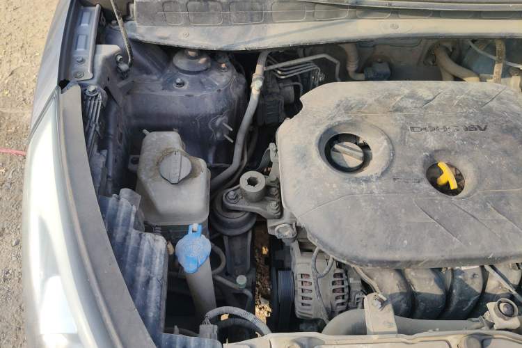Used Hyundai ix35 2015 2.0L Automatic 2WD Smart Version China V Standard Engine Bay Right