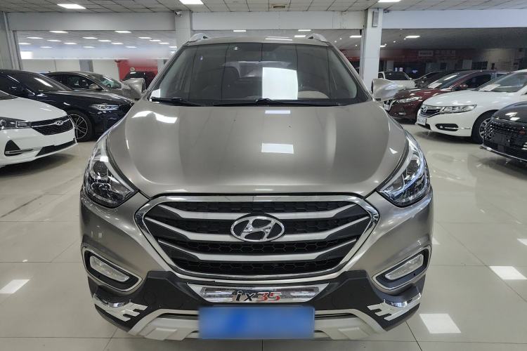 Used Hyundai ix35 2015 2.0L Automatic 2WD Smart Version China V Standard Exterior 1