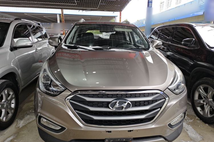 Used Hyundai ix35 2015 2.0L Manual Two-Wheel Drive Comfort Version China IV Standard Exterior 1