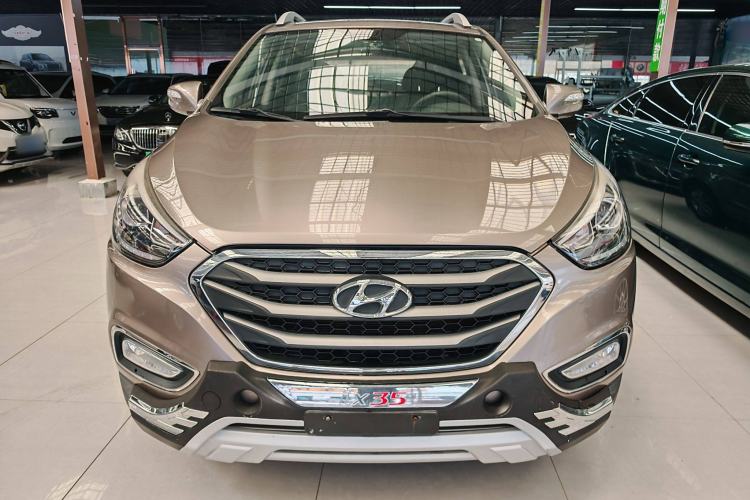 Used Hyundai ix35 2015 2.0L Automatic 2WD Comfort Edition China IV Standard Exterior 1