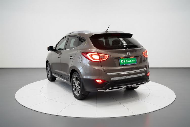 Used Hyundai ix35 2015 2.0L Automatic 2WD Smart Type China IV Exterior 2