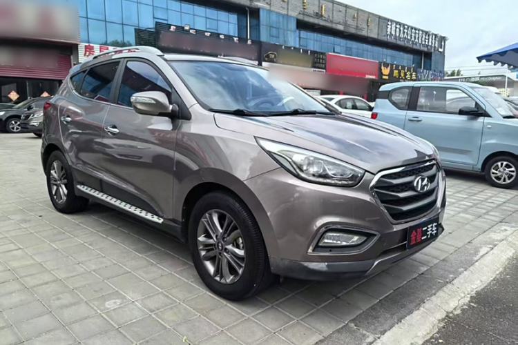 Used Hyundai ix35 2015 2.0L Automatic 2WD Smart Version China V Standard Exterior 2