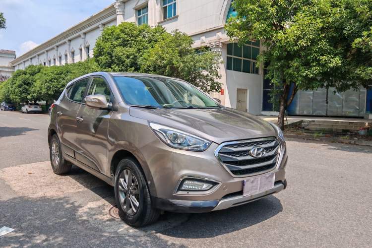 Used Hyundai ix35 2015 2.0L Automatic 2WD Comfort Edition China IV Standard Exterior 2