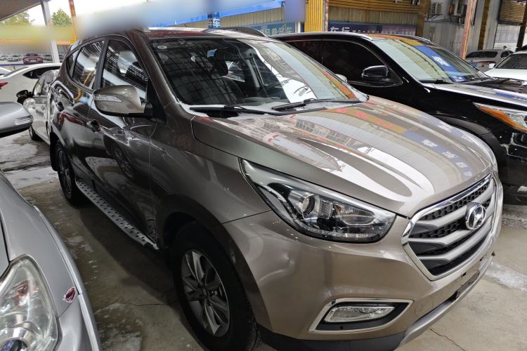 Used Hyundai ix35 2015 2.0L Manual Two-Wheel Drive Comfort Version China IV Standard Exterior 2