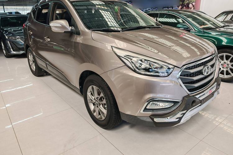 Used Hyundai ix35 2015 2.0L Automatic 2WD Comfort Edition China IV Standard Exterior 2