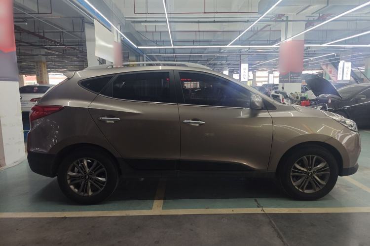Used Hyundai ix35 2015 2.0L Automatic 2WD Smart Type China IV Exterior 2
