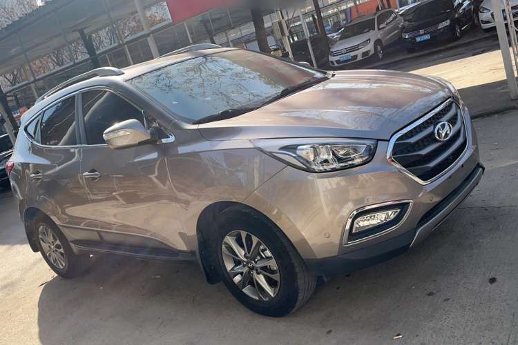 Used Hyundai ix35 2015 2.0L Automatic 2WD Comfort Edition China V Standard Exterior 3