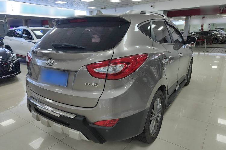 Used Hyundai ix35 2015 2.0L Automatic 2WD Smart Version China V Standard Exterior 3