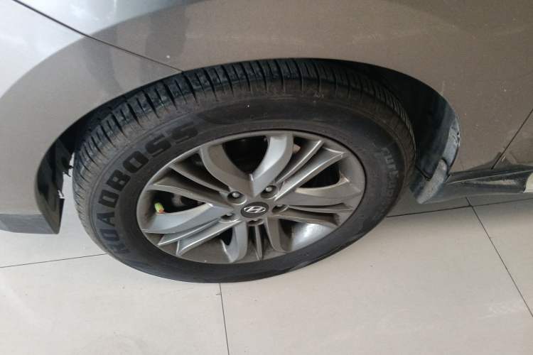 Used Hyundai ix35 2015 2.0L Automatic 2WD Smart Type China IV Exterior 4