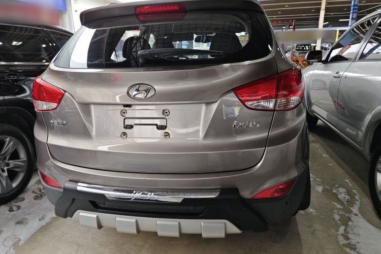Used Hyundai ix35 2015 2.0L Manual Two-Wheel Drive Comfort Version China IV Standard Exterior 4