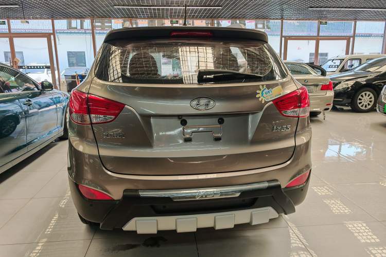 Used Hyundai ix35 2015 2.0L Automatic 2WD Comfort Edition China IV Standard Exterior 4