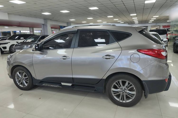 Used Hyundai ix35 2015 2.0L Automatic 2WD Smart Version China V Standard Exterior 5