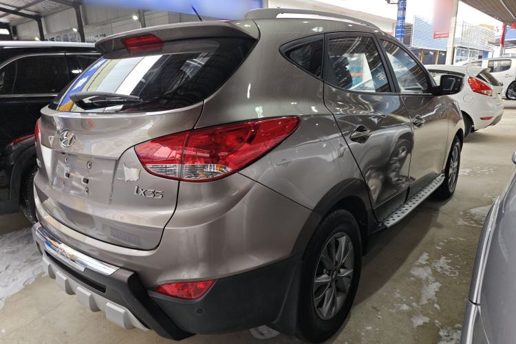 Used Hyundai ix35 2015 2.0L Manual Two-Wheel Drive Comfort Version China IV Standard Exterior 5