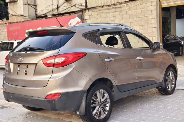 Used Hyundai ix35 2015 2.0L Automatic 2WD Smart Version China V Standard Exterior 5